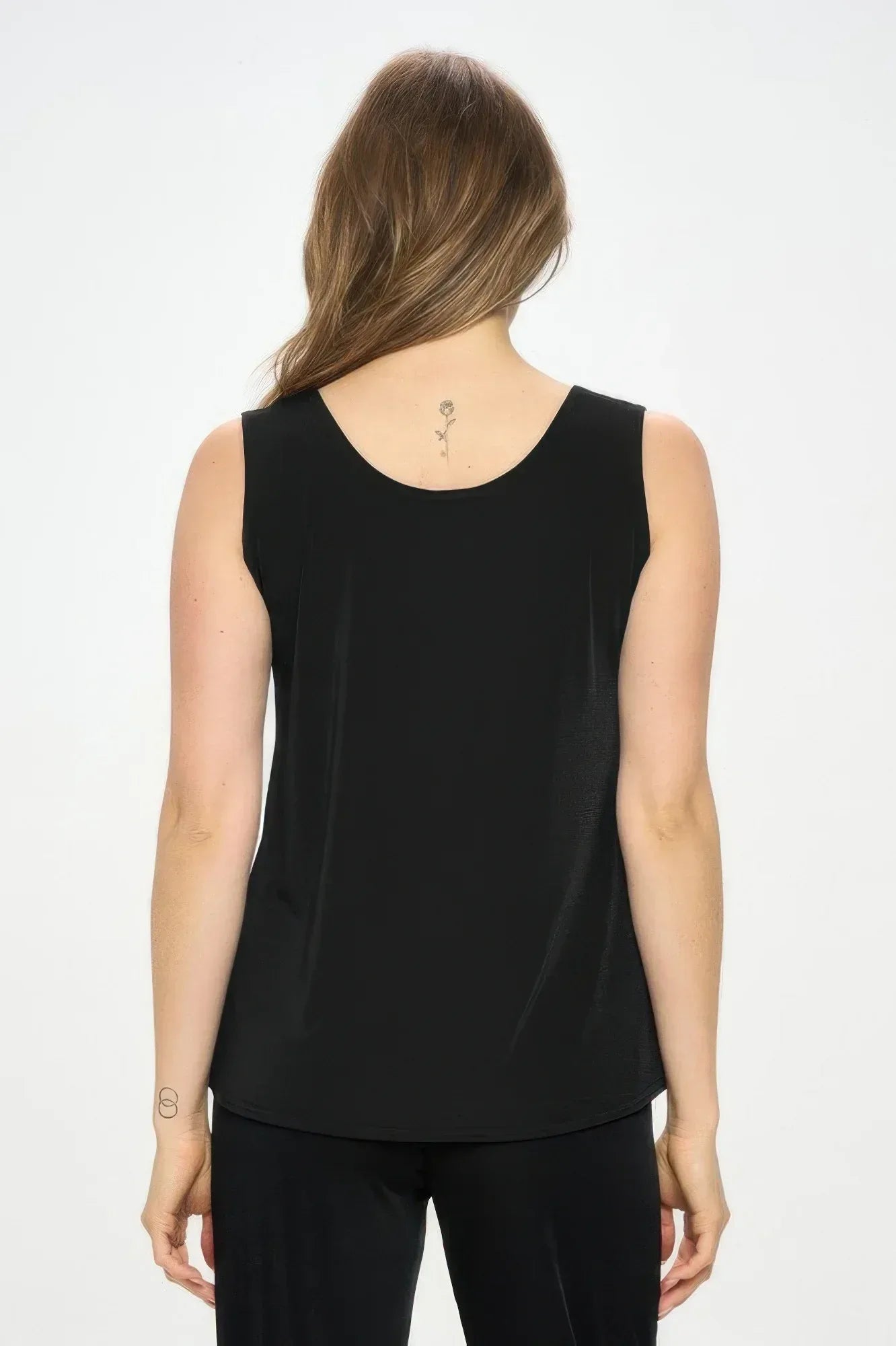 Plus Size Bns Solid Sleeveless Tank Top Secondary image