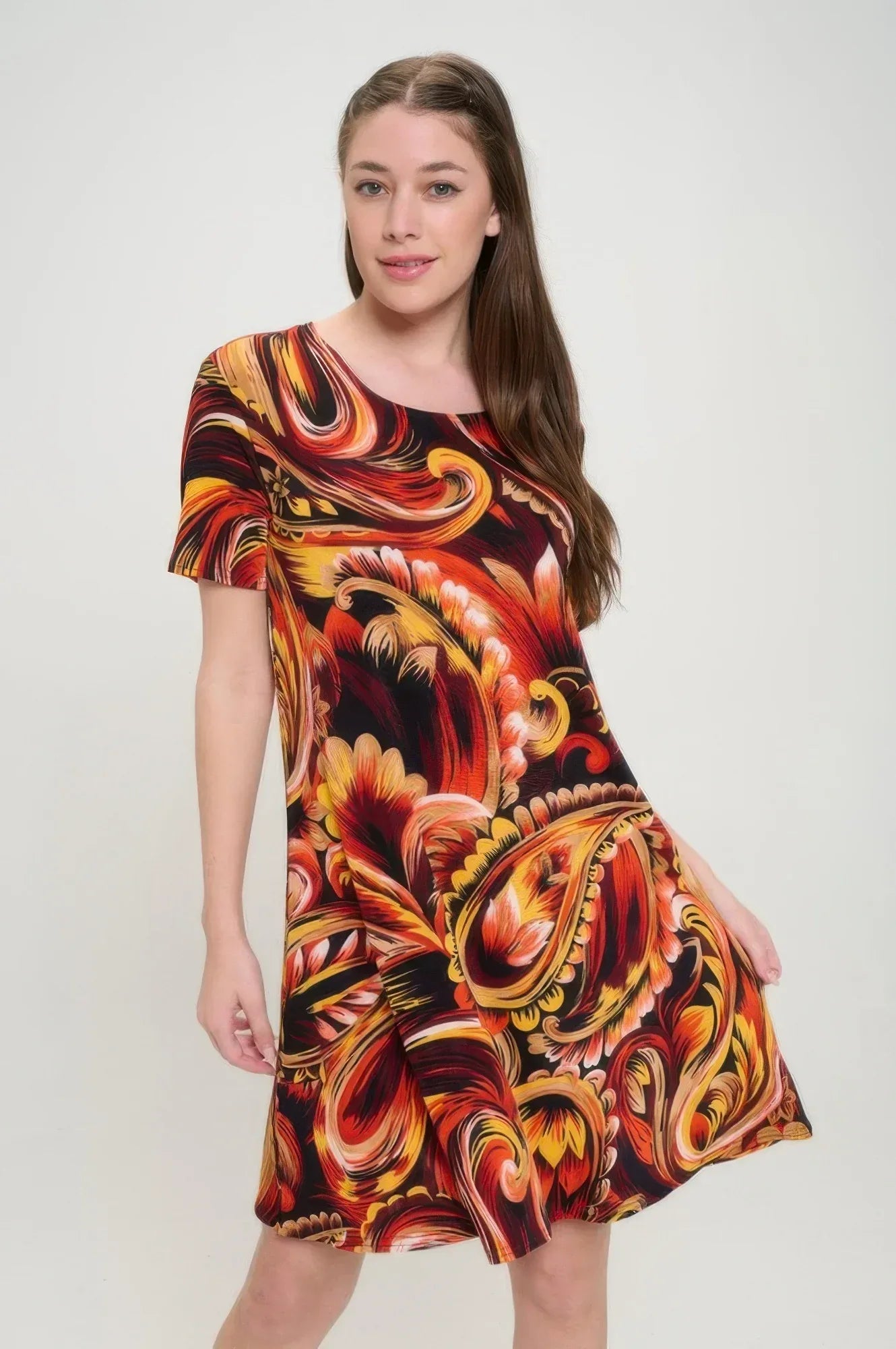 Short-sleeved Knee-length Dress Secondary image