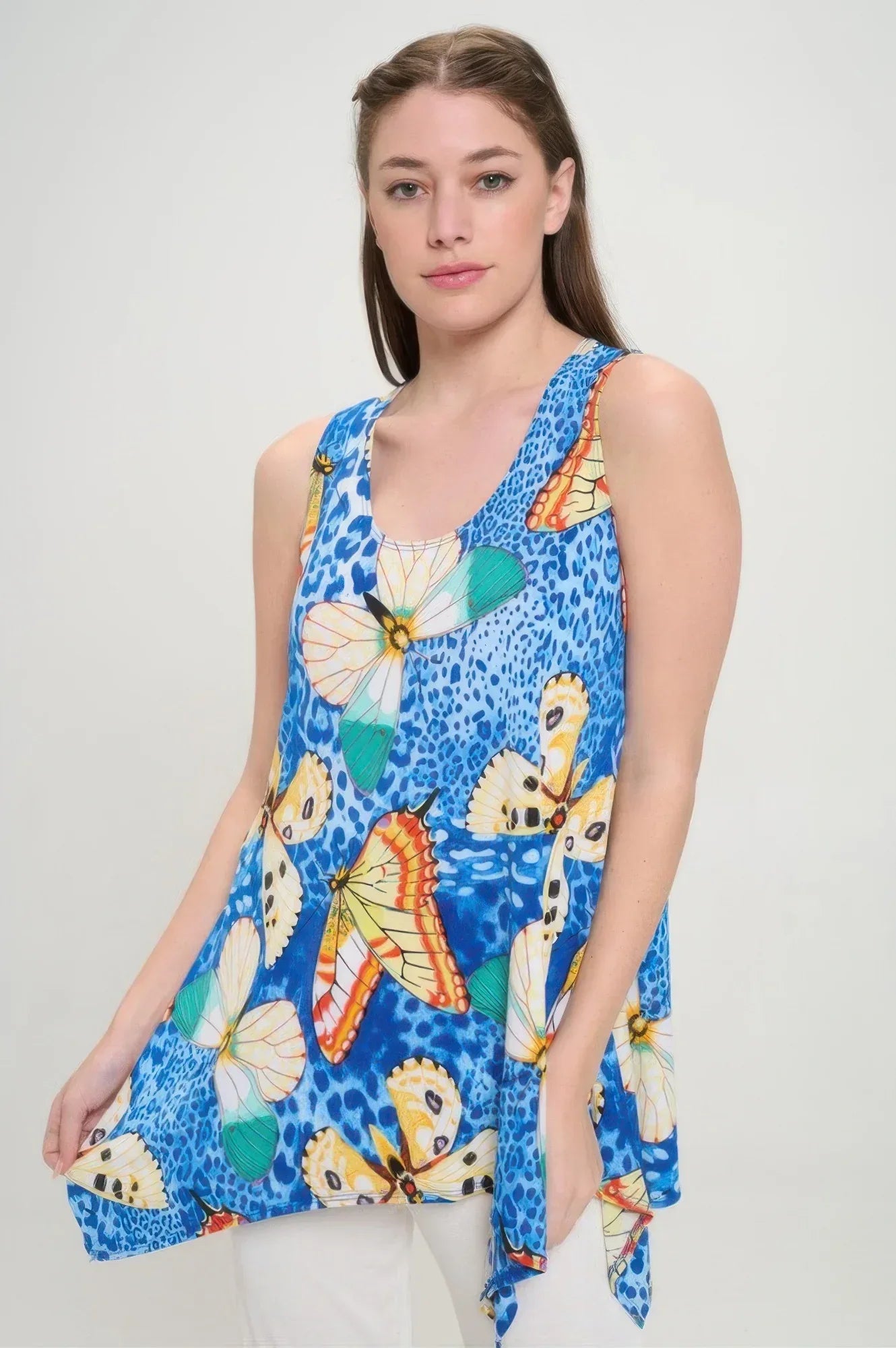 Hit Print Shark Bite Hem Tank Secondary image