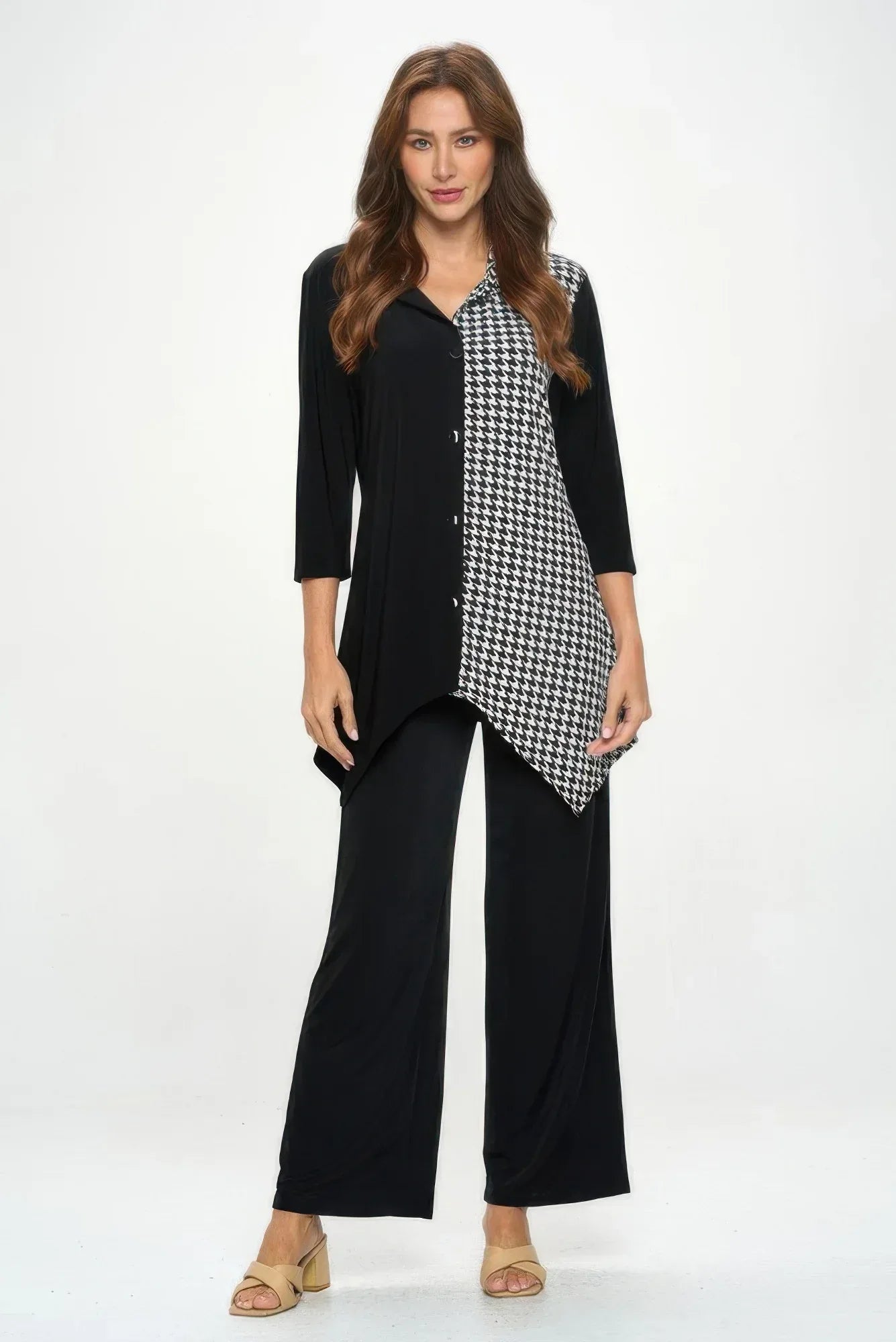 Hit Contrast Button 3/4 Sleeve Top | Mixtshop LLC