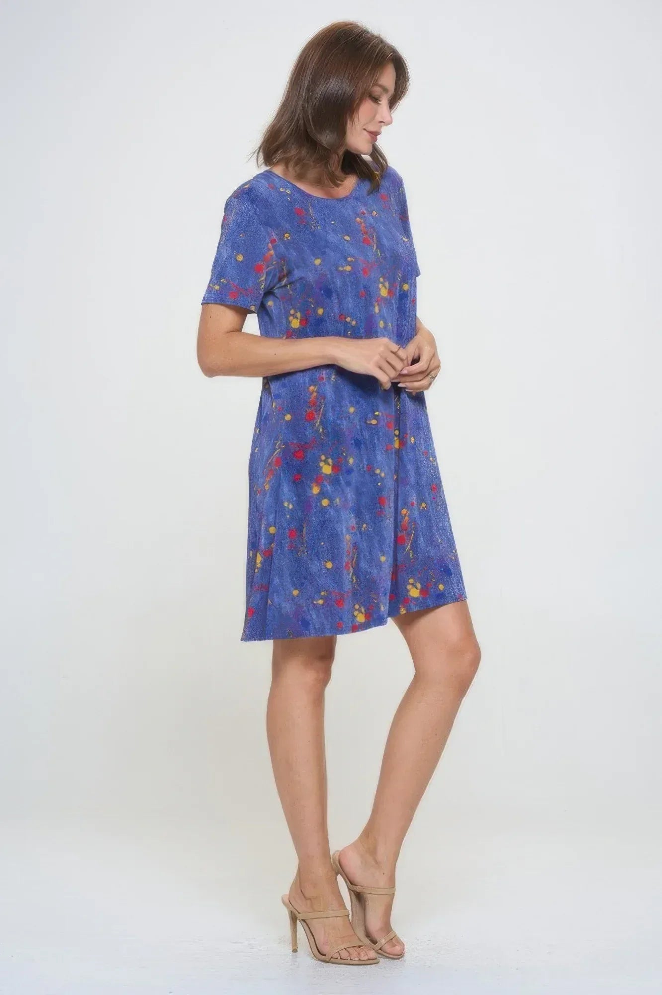Short-sleeved Knee-length Dress Secondary image