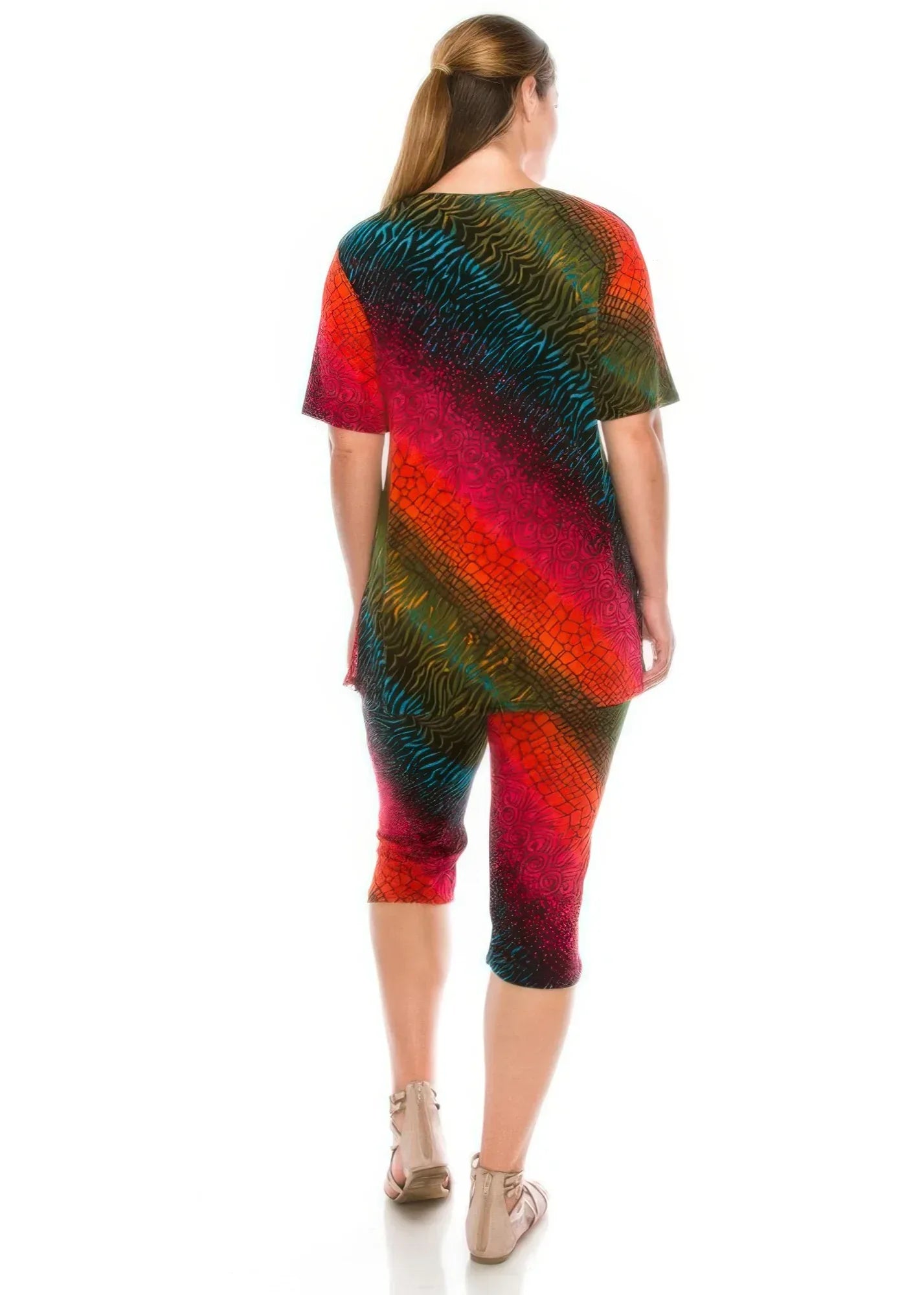 Matching Capri Pant Set In Plus Size Secondary image
