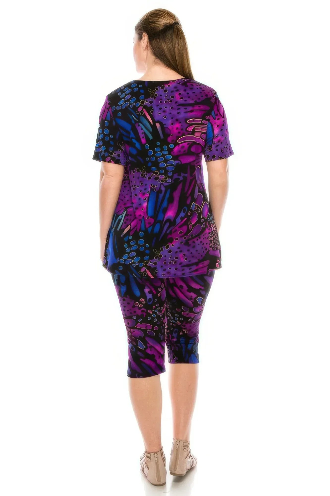 Matching Capri Pant Set In Plus Size Secondary image