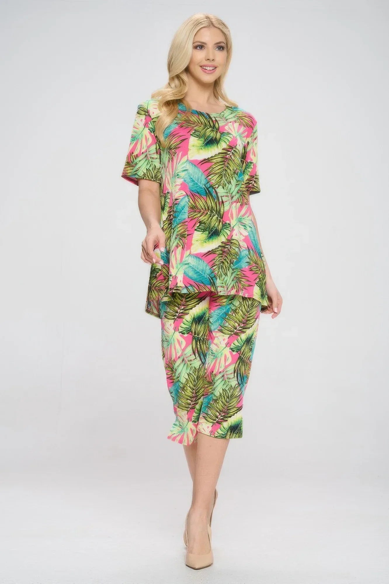 Plus Size Short Sleeve Top And Capri Pants Set | Mixtshop LLC