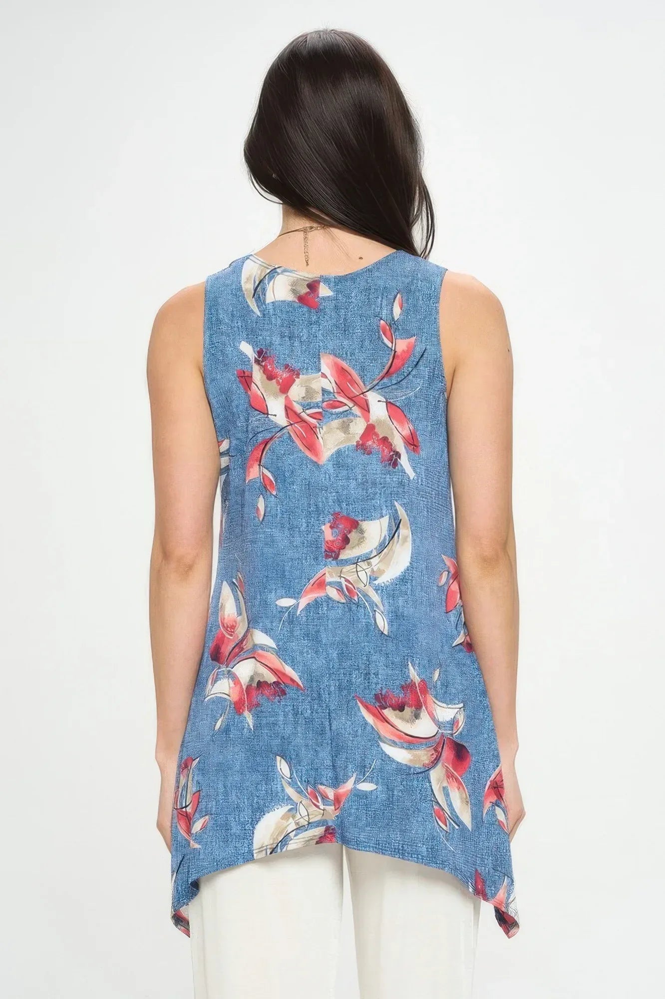Hit Handkerchief Hem Tank Secondary image