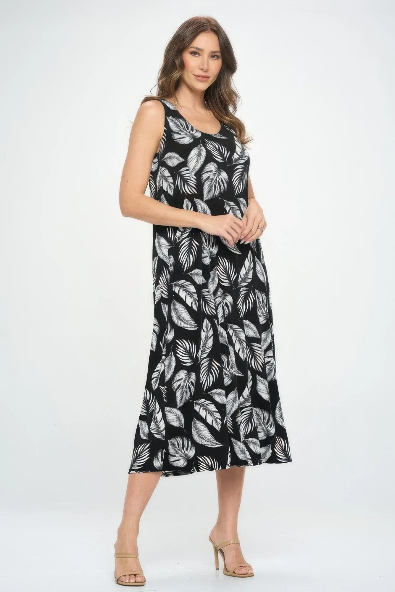 Sleeveless And Soft Round-neckline Long | Mixtshop LLC