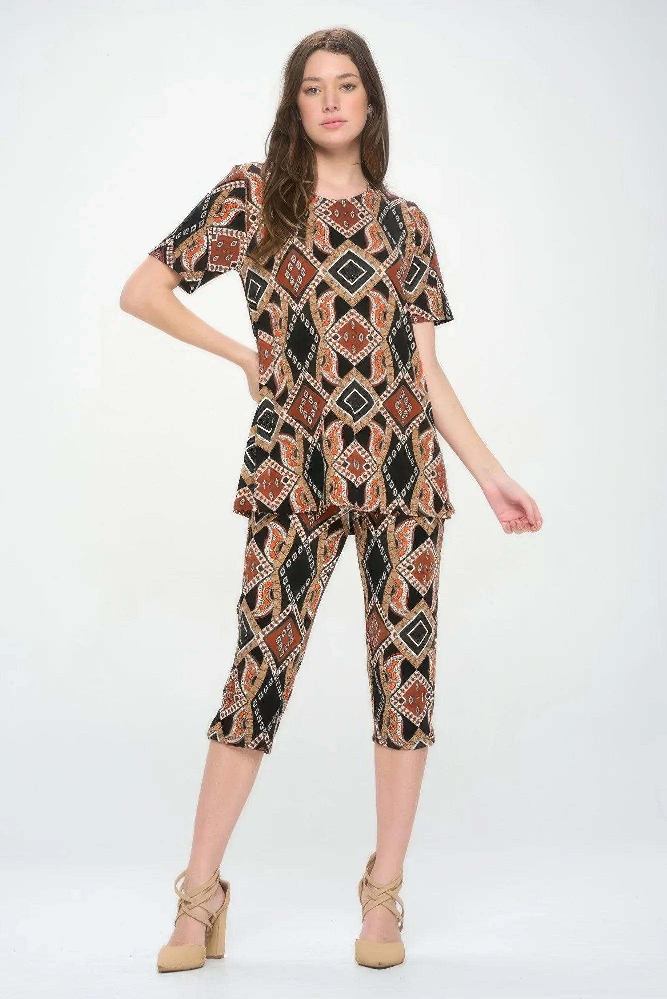 Short Sleeve Top Capri Pants Set | Mixtshop LLC Main image