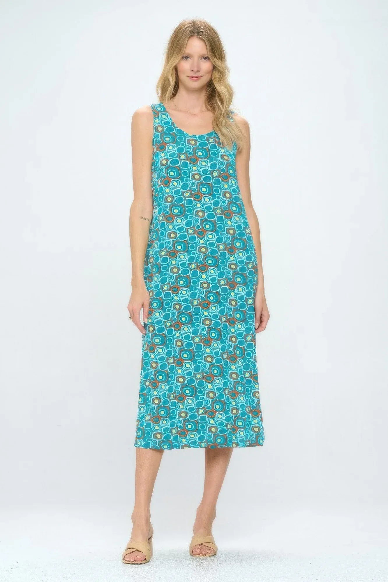 Sleeveless And Soft Round-neckline Long | Mixtshop LLC Main image
