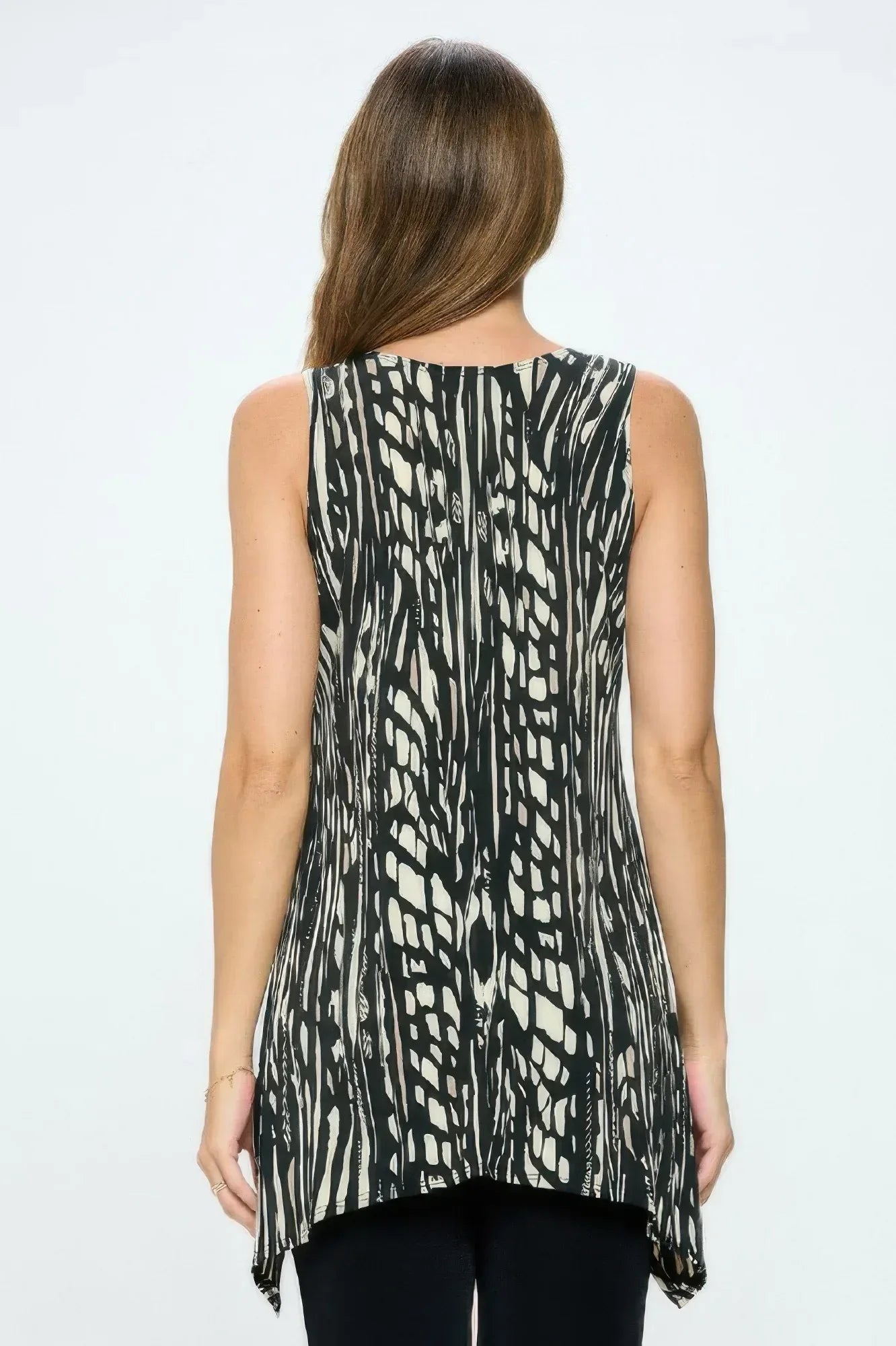 Hit Handkerchief Hem Tank | Mixtshop LLC