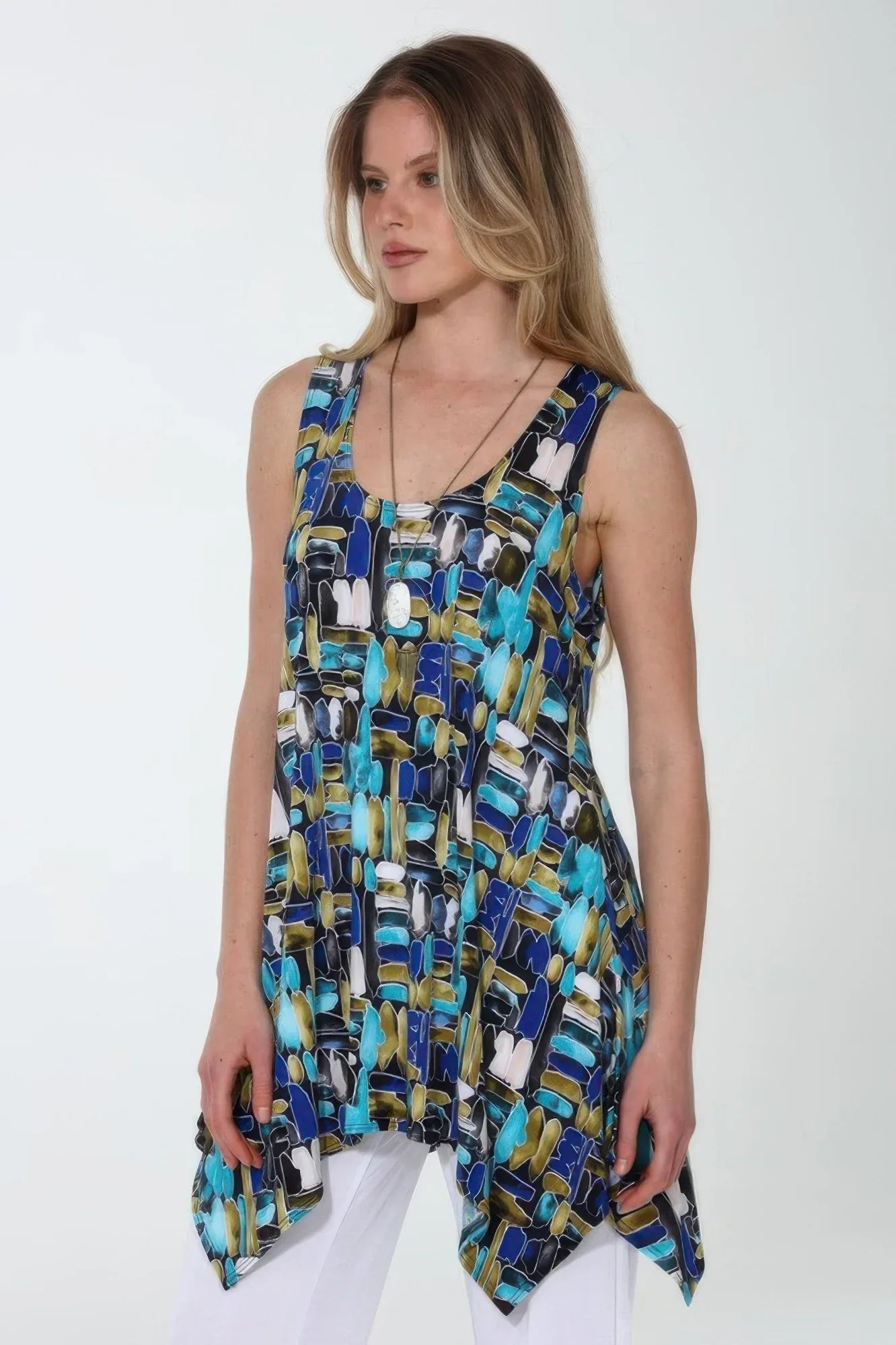 Hit Shark Bite Hem Tank | Mixtshop LLC