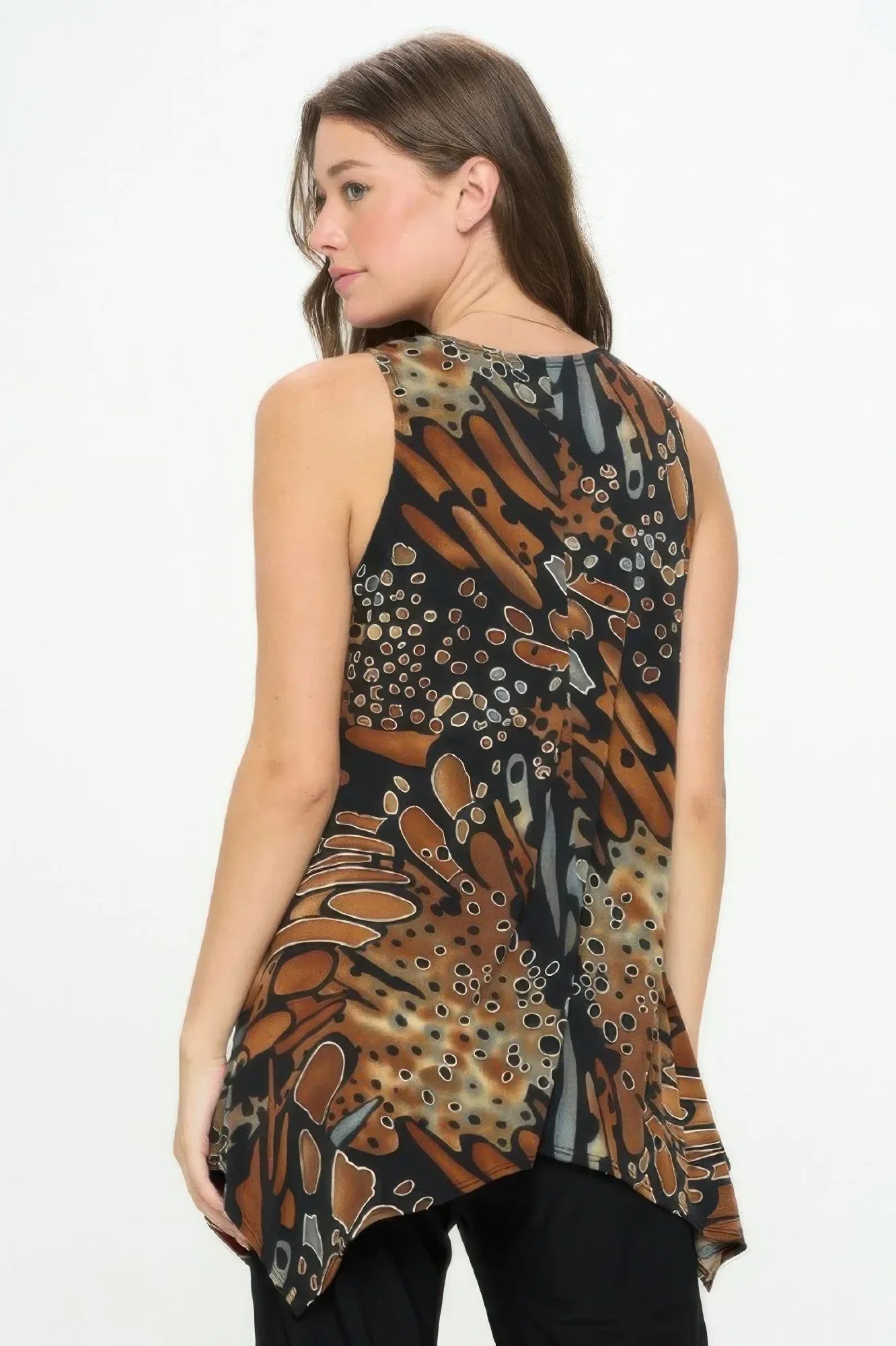 Plus Size Hit Shark Bite Hem Tank | Mixtshop LLC
