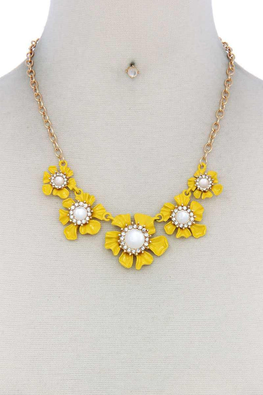 Floral Pearl Bead Necklace | Mixtshop LLC