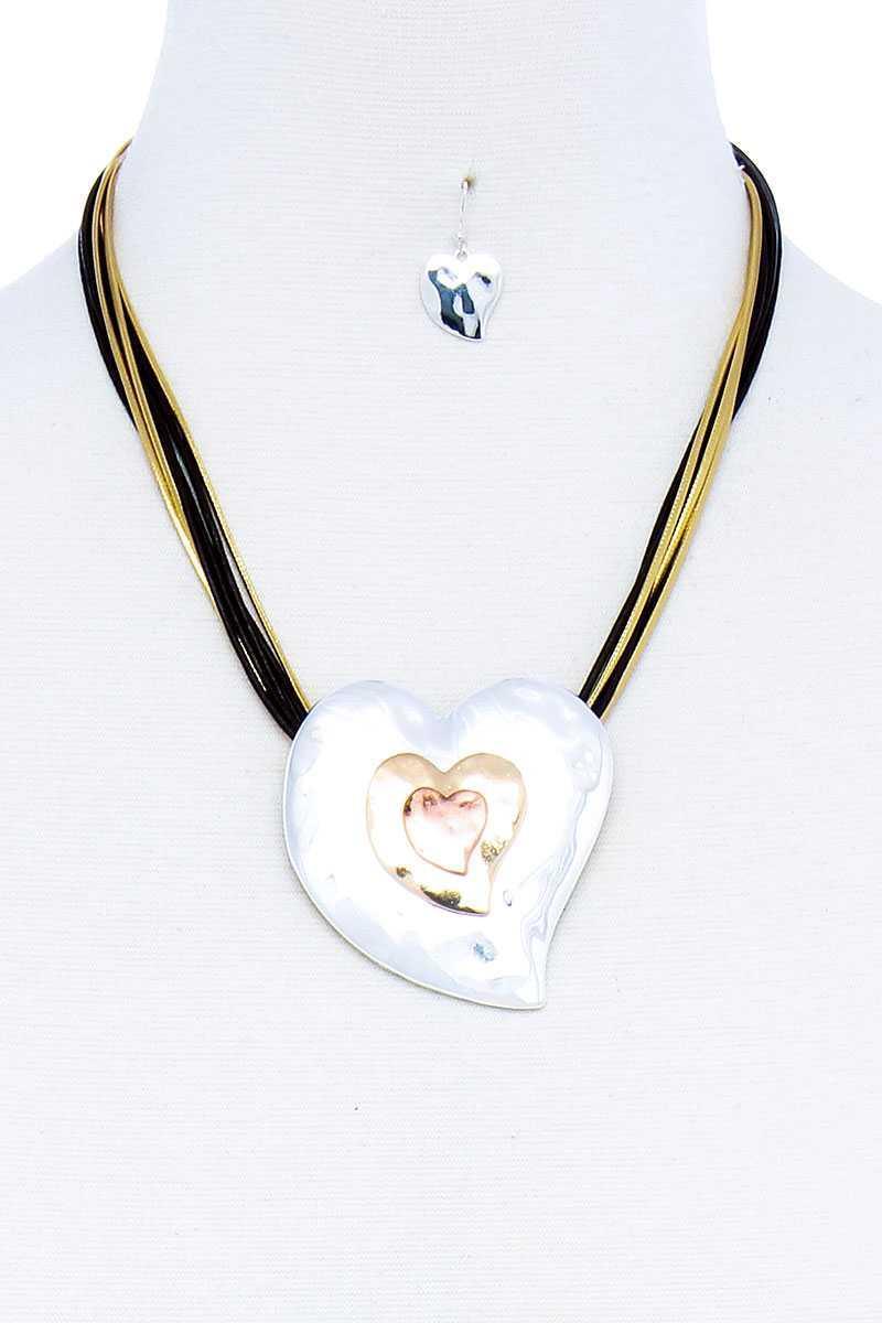 Fashion Triple Heart Pendant Necklace And Earring Set | Mixtshop LLC Main image