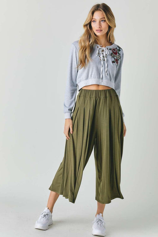 Floral Embroidered Cropped Sweatshirt | Mixtshop LLC