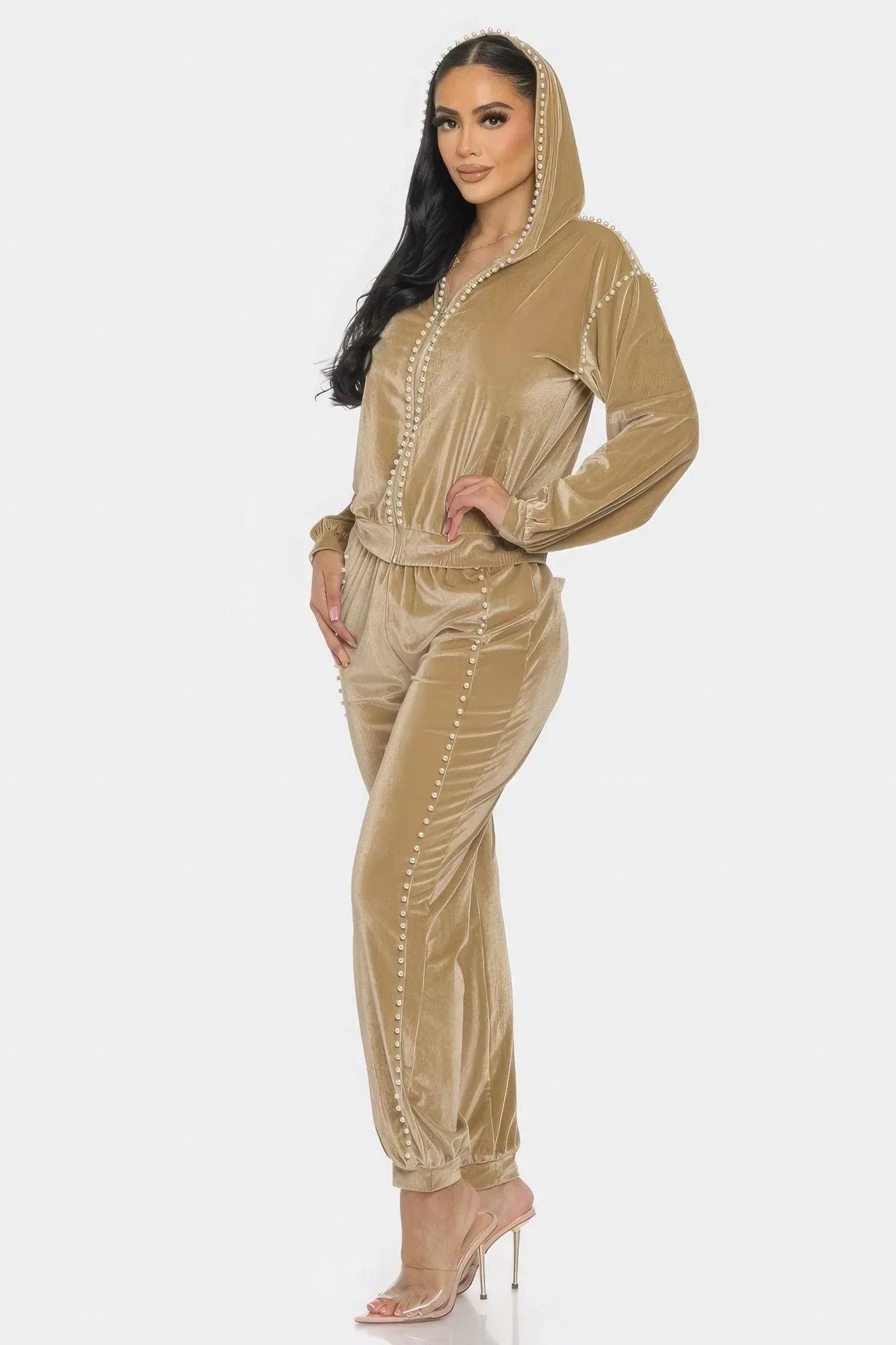 Jogger With Pearls Set Secondary image