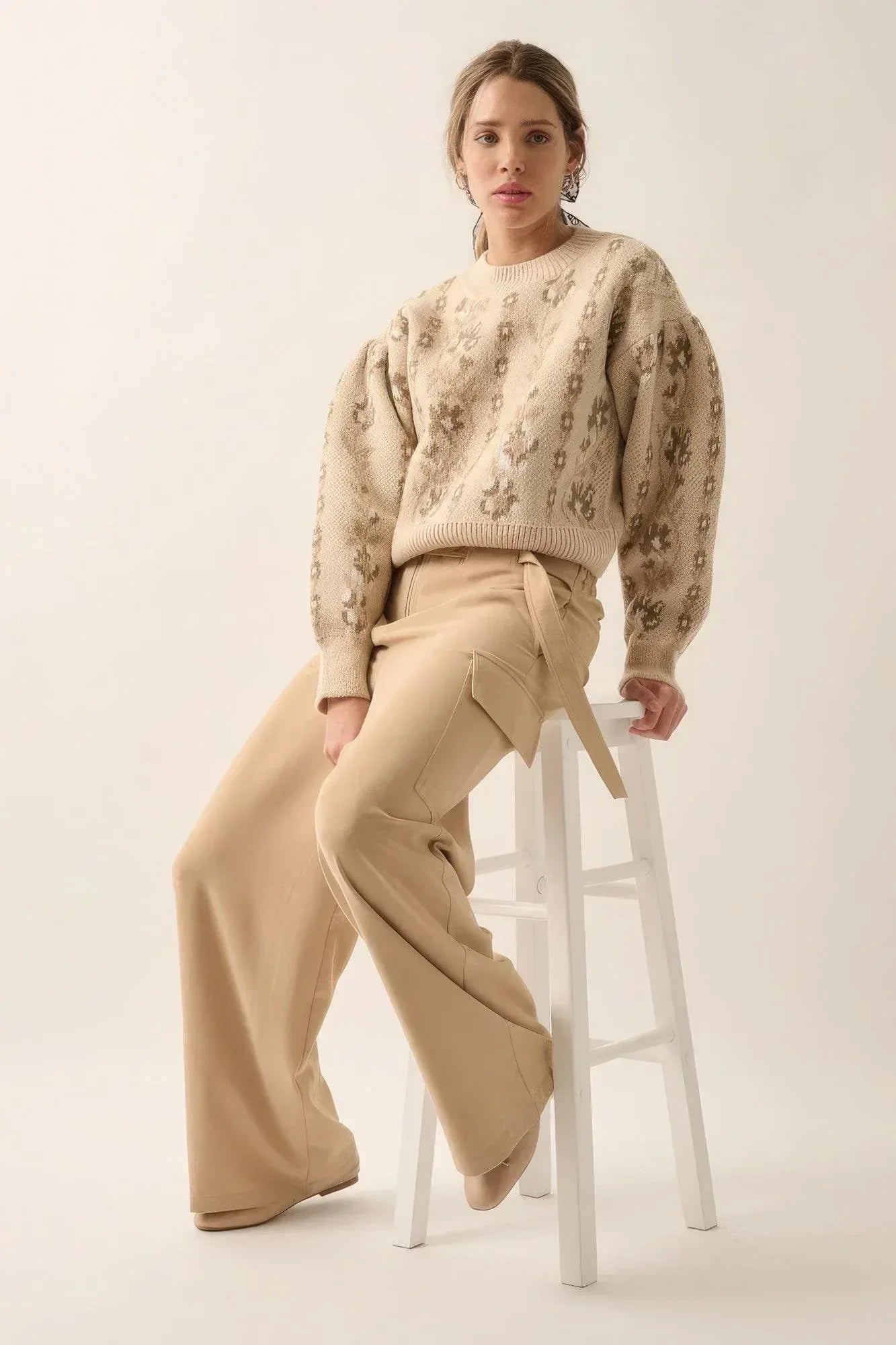 Floral Round Neck Long Sleeve Relax Fit Sweater Secondary image